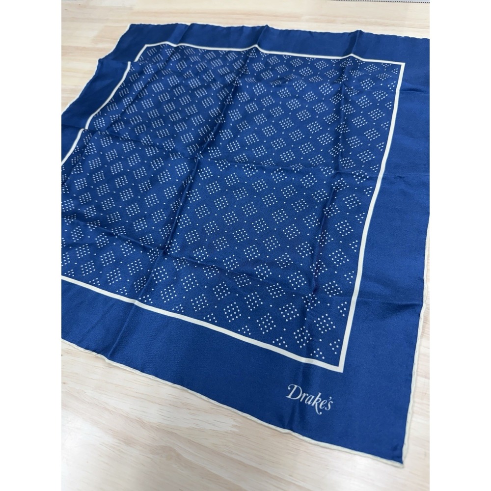 Drake's 100% Silk Blue Geometric Micro-Dot Pocket Square Handkerchief Italy